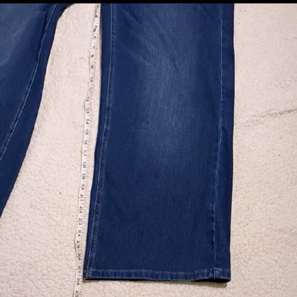 Halara Dark Wash Wide Leg Flare Jeans M High Rise Stretch Denim - Picture 7 of 10